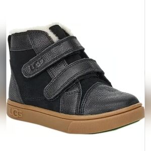 UGG KID'S RENNON II SNEAKERS IN BLACK LEATHER AND SUEDE. SIZE 12..UNISEX.